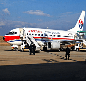 柳州机场货运航空快运业稳步发展的原因是什么？